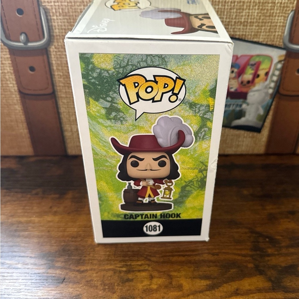 Funko Pop! Vinyl: Disney - Captain
Hook #1081 - Picture 2 of 5
